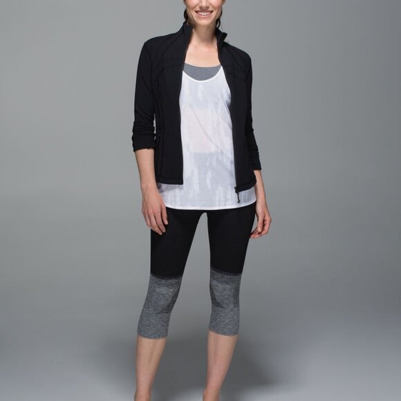 LULULEMON 8 Seamlessly Street Heathered Black Cropped Leggings High Compression - Picture 2 of 13